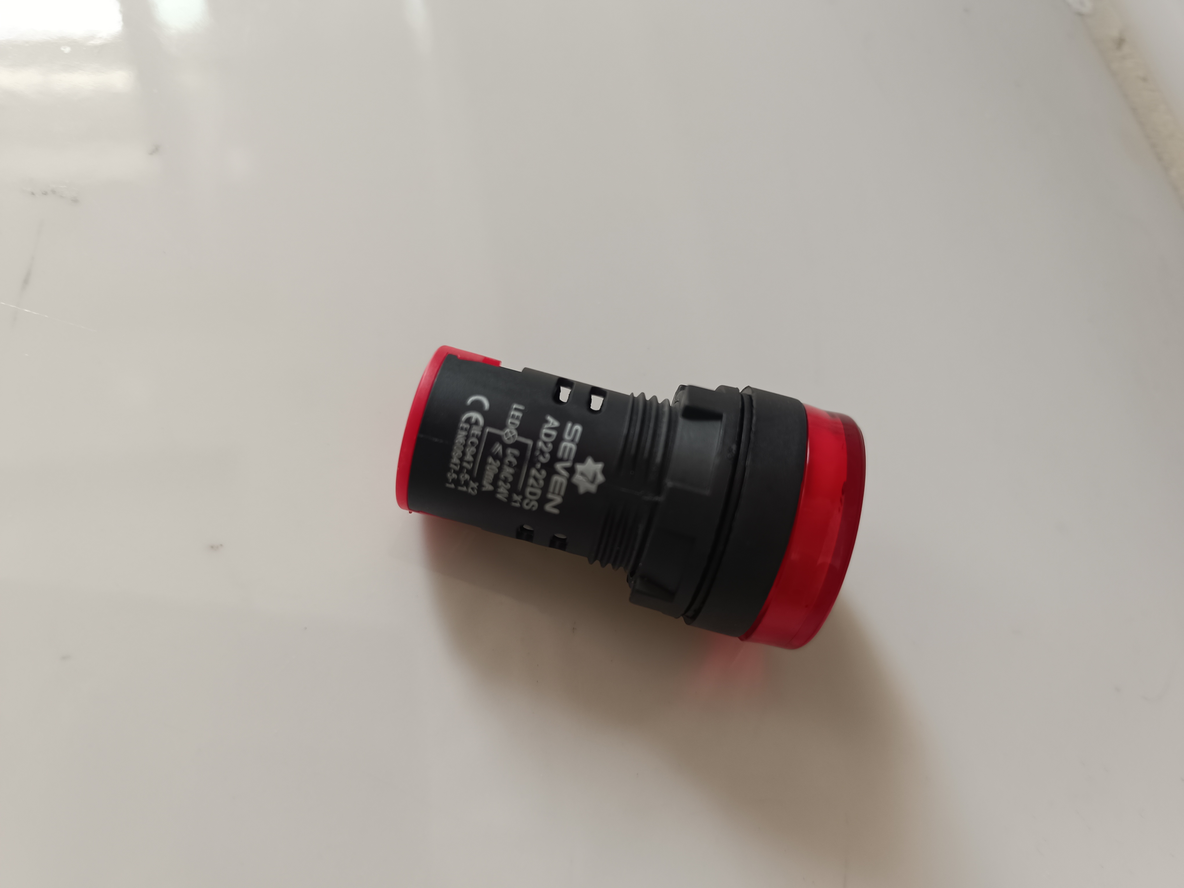 چراغ سیگنال قطر 22 / 24 ولت AC/DC قرمز